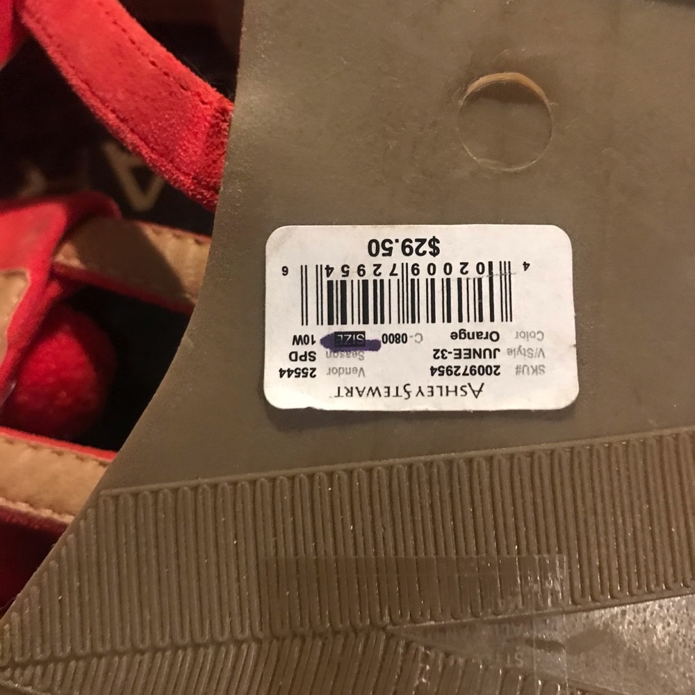 Sandals - Picture 2 of 3